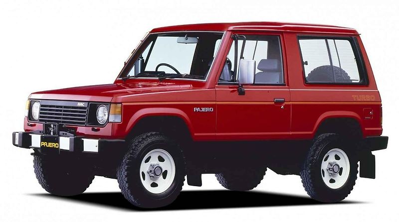 Mitsubishi Pajero při mezigeneračním setkání.
