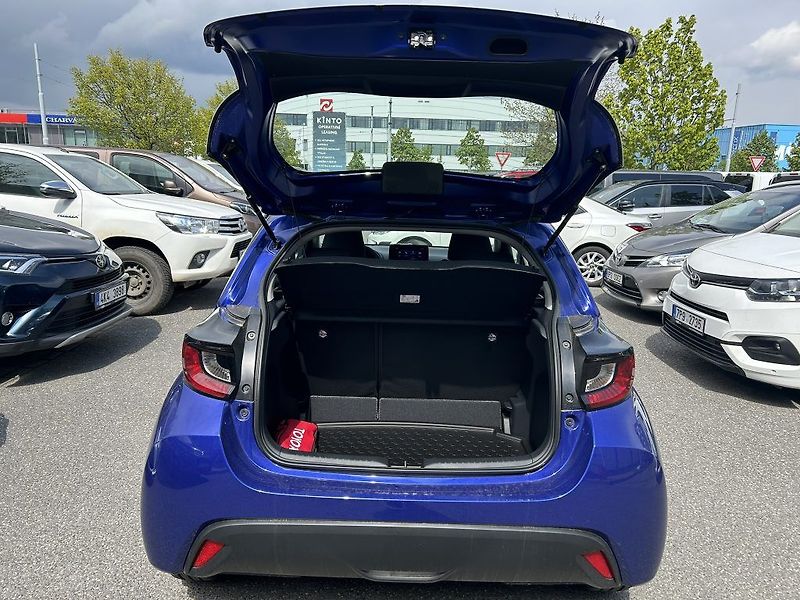 Toyota Yaris 1.5 Hybrid ODBĚR ihned - fotka 6 z 27