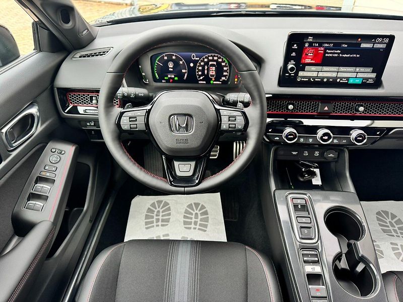 Honda Civic (2026) 2.0 e:HEV SPORT MR27 SKLADEM - fotka 12 z 44