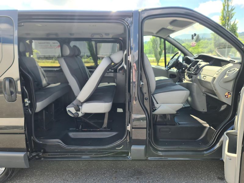 Opel Vivaro (2011) 2.0 CDTi 84-KW 8-MÍST KLIMA TE - fotka 14 z 39