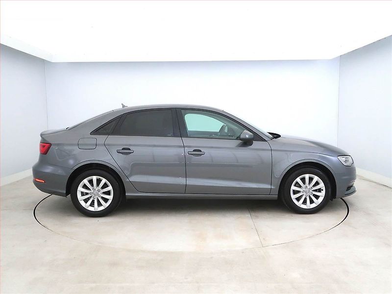 Audi A3 (2015) 1.6 TDI, Serv.kniha, Navi - fotka 6 z 19