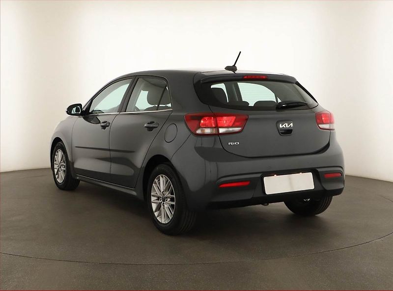 Kia Rio (2022) Exclusive 1.2 DPI, ČR,1.maj - fotka 4 z 12