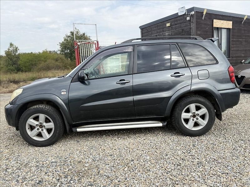 Toyota RAV4 2,0 D-4D 4X4 TAŽNÉ - fotka 8 z 22