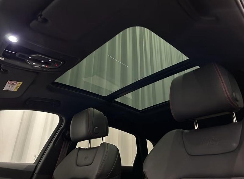 Audi Q8 e-tron 55 Q 360k Pano Matrix 4 zóny   - fotka 7 z 18