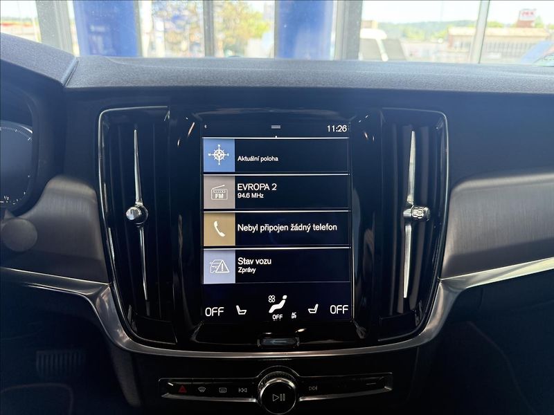 Volvo S90 2,0   173 kW,D5,4x4 - fotka 13 z 33