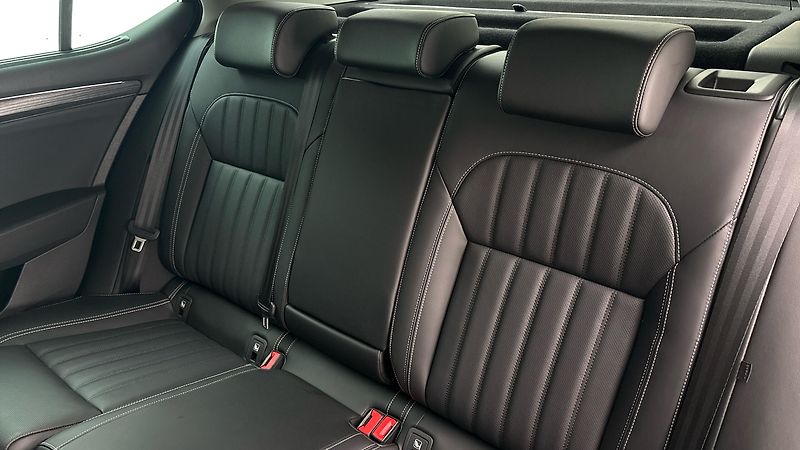 Škoda Superb 2.0 TSI DSG 4x4 Style - fotka 16 z 34