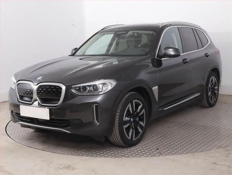BMW iX3 (2021) 80 kWh, SoH 97% - fotka 2 z 20