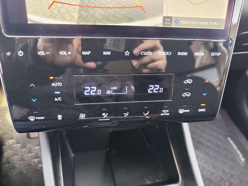 Hyundai Tucson 1.6CRDI/100kW SmartNav DCT 4X4 - fotka 21 z 32