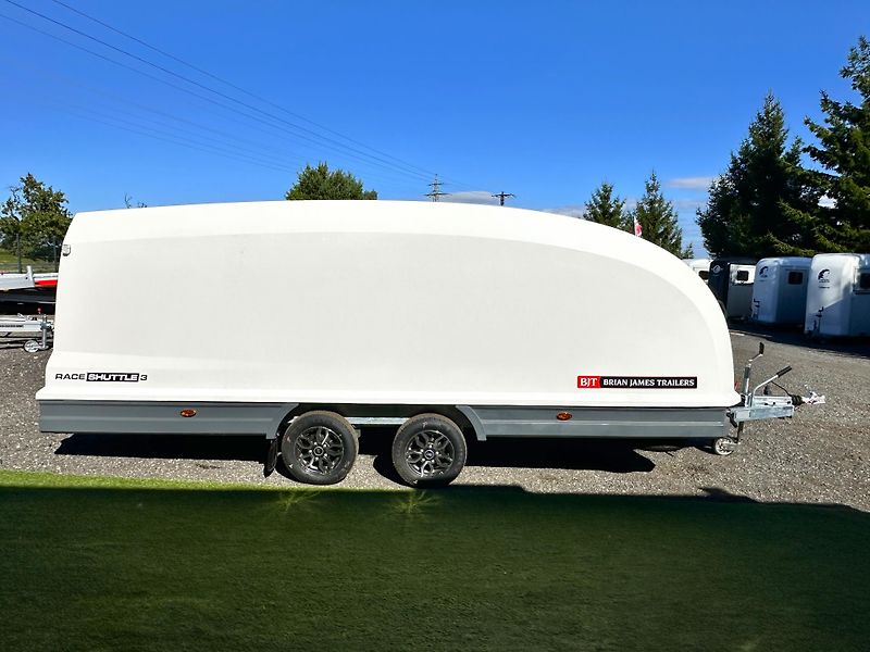Brian James (2026) Race Shuttle, 470x190x160 cm   - fotka 4 z 30
