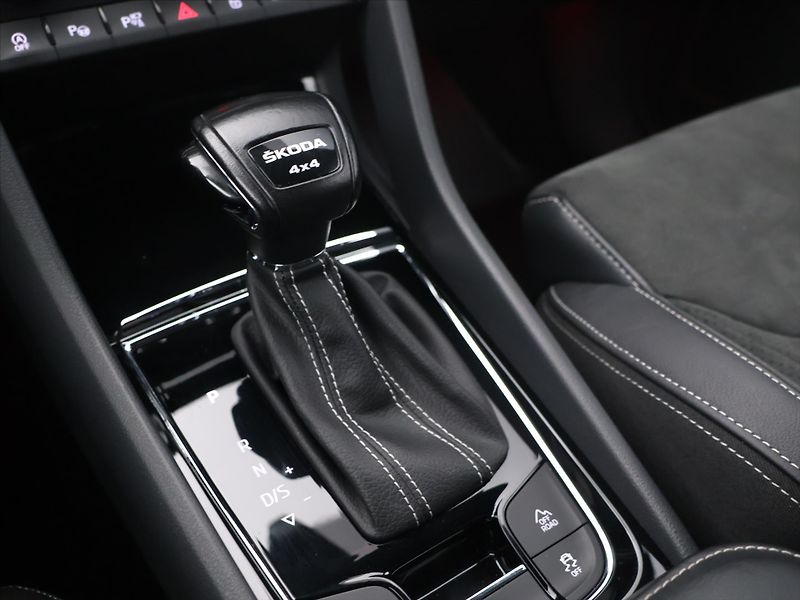 Škoda Kodiaq 2,0 TDI 147kW Sportline 4x4 DP - fotka 21 z 31