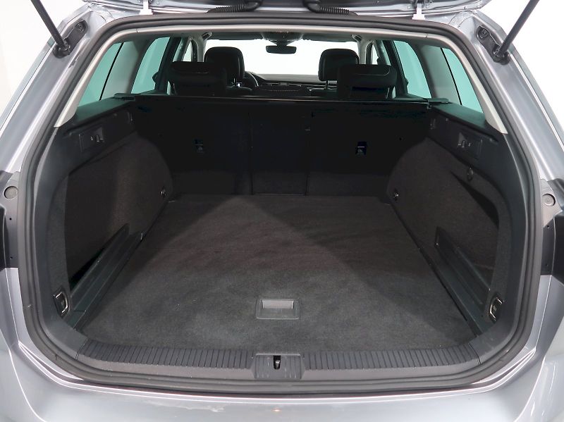 Volkswagen Passat (2022) BUSINESS 1.5TSI EVO 110KW - fotka 38 z 39