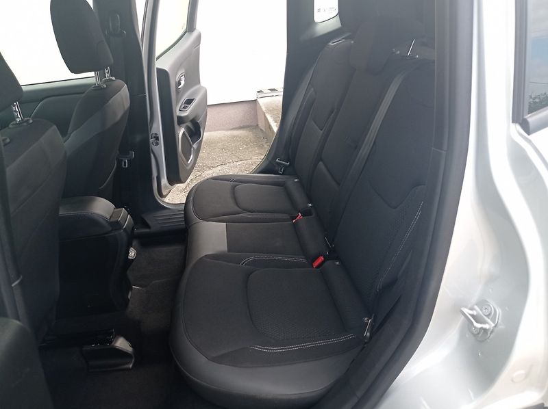 Jeep Renegade 2.0 JTD-MJET 4x4/1Maj/DigKlima - fotka 15 z 44