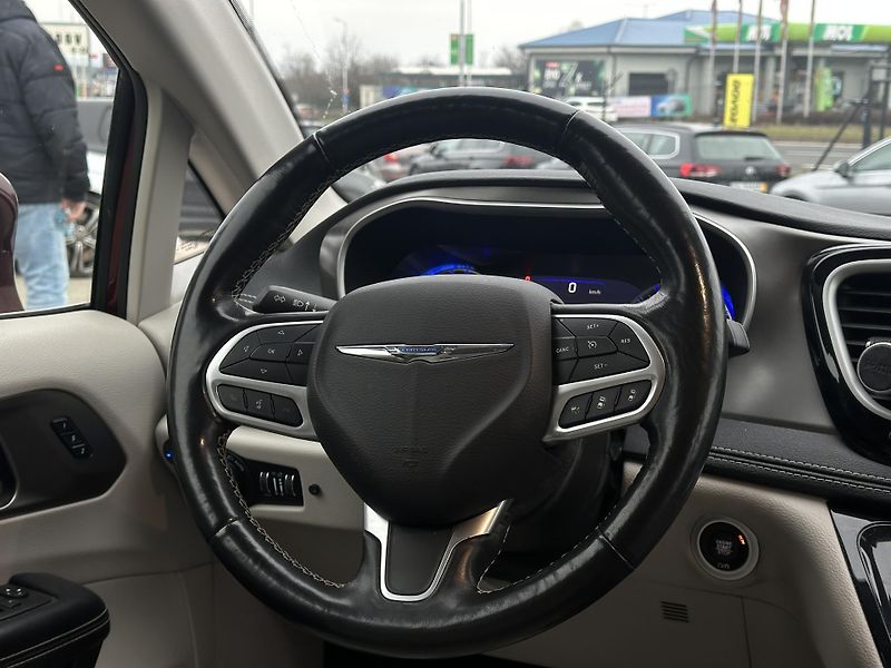 Chrysler Pacifica (2021) Chrysler Pacifica 2021 - fotka 15 z 22