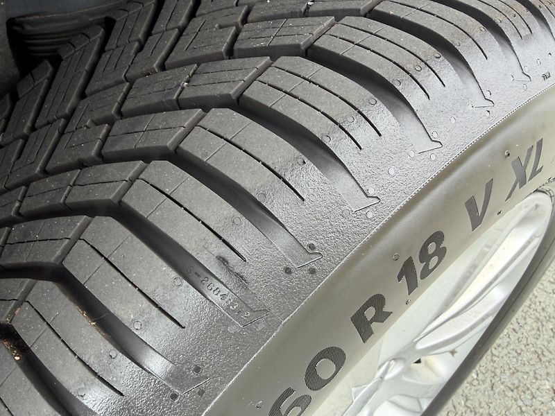 Land Rover Discovery Sport 2.2 TD4 4X4 XENON KŮŽE TAŽNÉ - fotka 43 z 44