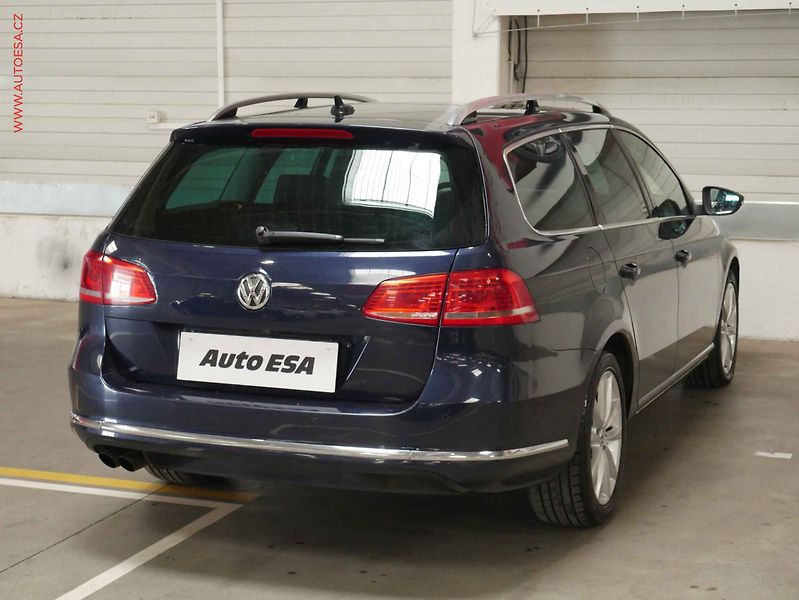 Volkswagen Passat (2011) 2.0 TDI, STK2/28 - fotka 6 z 24
