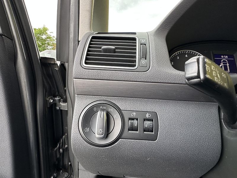 Volkswagen Touran (2010) 1.2TSI/77kW * 2.Maj.  - fotka 6 z 37