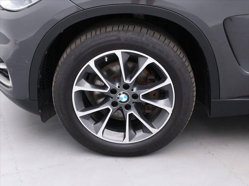 BMW X5 3,0 30d 190kW xDrive CZ - fotka 27 z 34