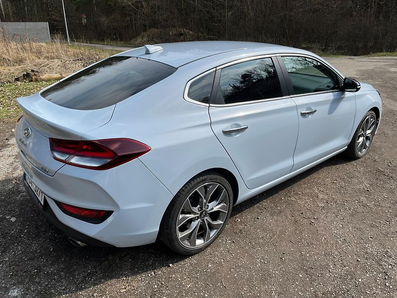 Hyundai i30 (2018) 1.4 T-GDI Premium Style - chip - fotka 6 z 19