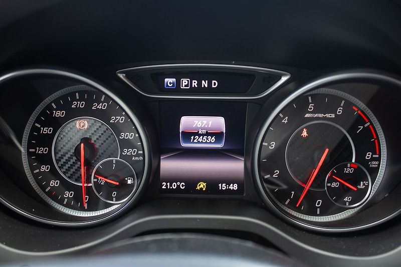Mercedes-Benz CLA - fotka 14 z 35