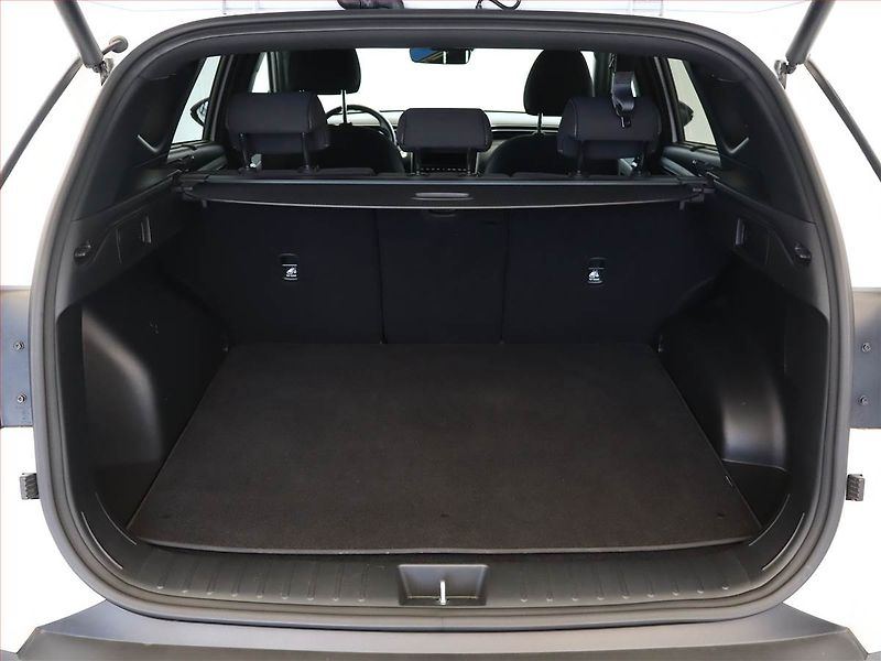 Hyundai Tucson (2023) 1.6 T-GDI 48V MHEV - fotka 12 z 18