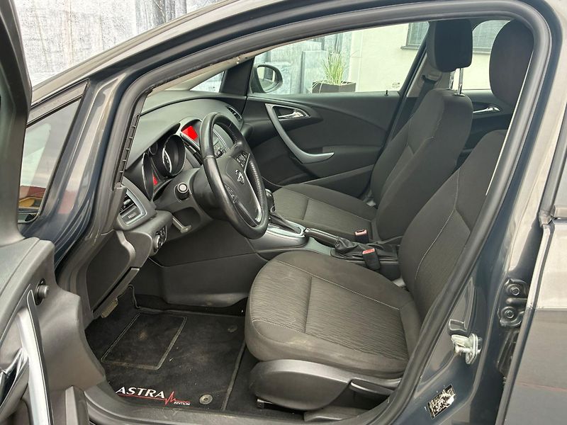 Opel Astra (2013) 2.0DCTi, 121KW, AUTOMAT - fotka 23 z 23