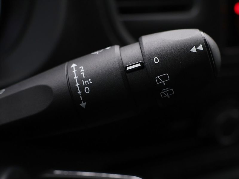Peugeot Traveller 2.0 BlueHDI 110kW 5-Míst L2 - fotka 20 z 31