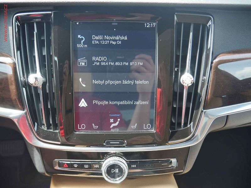 Volvo V90 (2018) 2.0 D, Kůže, NAVI - fotka 11 z 15