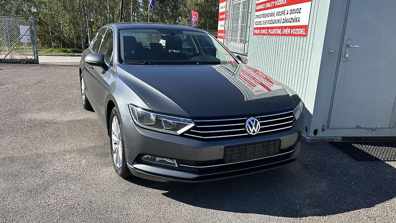 Volkswagen Passat (2017) 1,4 TSI DSG Comfortline - fotka 25 z 25