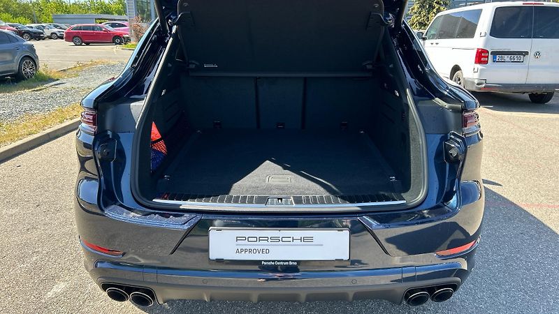 Porsche Cayenne (2026) E-Hybrid Coupé - fotka 24 z 30