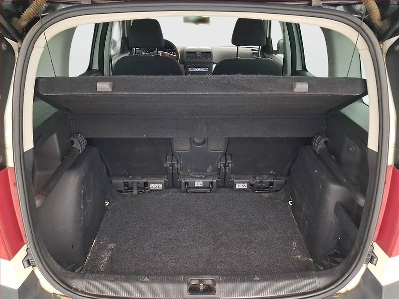 Škoda Yeti (2012) 2.0 TDI, 4X4, Tempomat - fotka 13 z 20