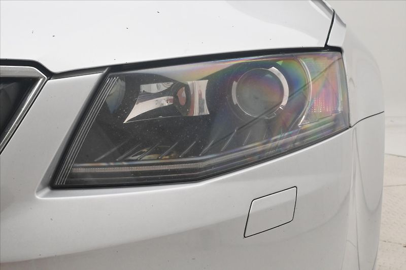 Škoda Octavia 1,6 TDI 81kW tažné nová STK - fotka 28 z 30