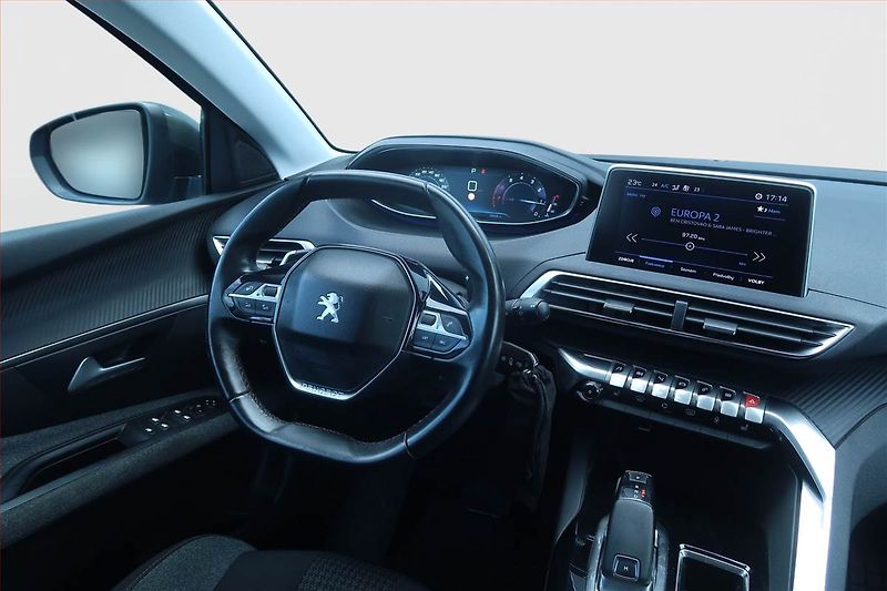 Peugeot 3008 (2017) 1.2 PureTech, Automat - fotka 7 z 23