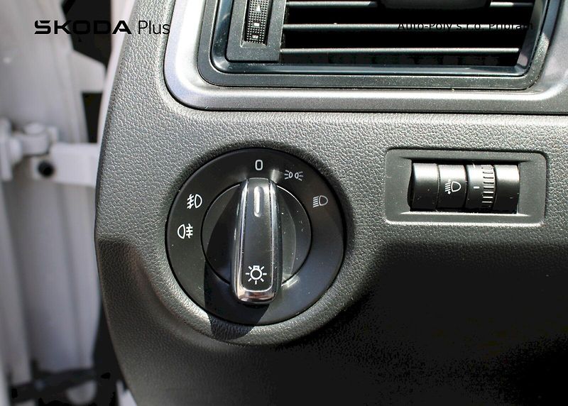Škoda Rapid (2014) Ambition Plus 1.6TDI / 66kW 5° - fotka 12 z 22