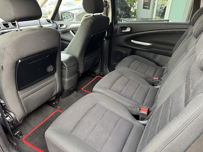 Ford Galaxy (2013) 2.0TDCi Titanium Navi Tažné Z. - fotka 22 z 46