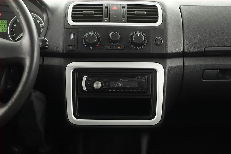 Škoda Fabia (2007) 1.4 TDI, po STK, jezdí výborně - fotka 9 z 14