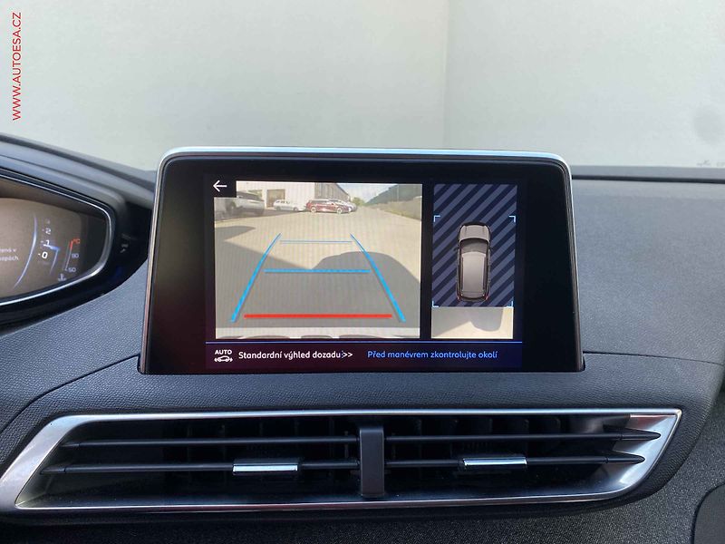 Peugeot 3008 (2017) 1.6 HDi, Allure, navi, kamera - fotka 17 z 19