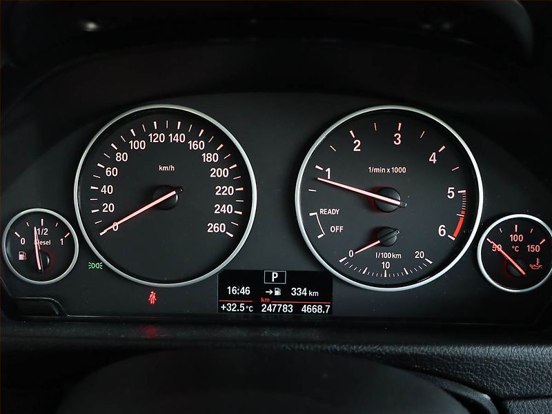 BMW Řada 3 (2017) 320 d xDrive, 4X4, Automat - fotka 11 z 20