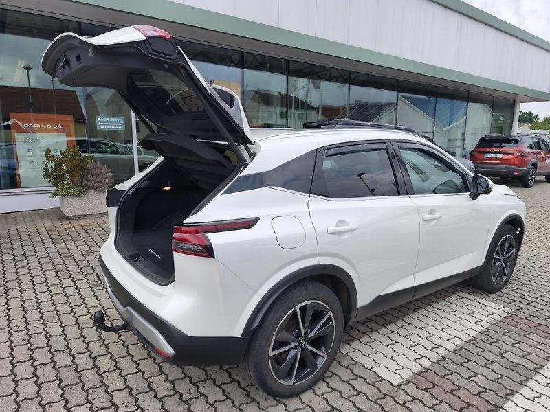 Nissan Qashqai 2021 ČR 1.3 DIG-T 116kW TEKNA+ - fotka 34 z 39
