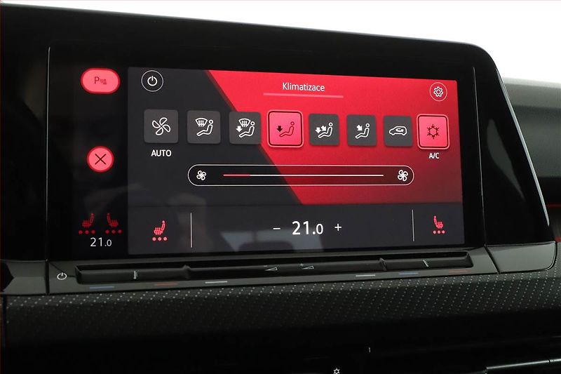 Volkswagen Golf (2022) R-Line 2.0 TDI, Kůže, Navi - fotka 12 z 22
