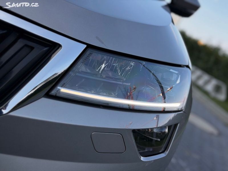 Škoda Karoq 1.5 tsi 110 kw/STYLE/manual - fotka 7 z 21