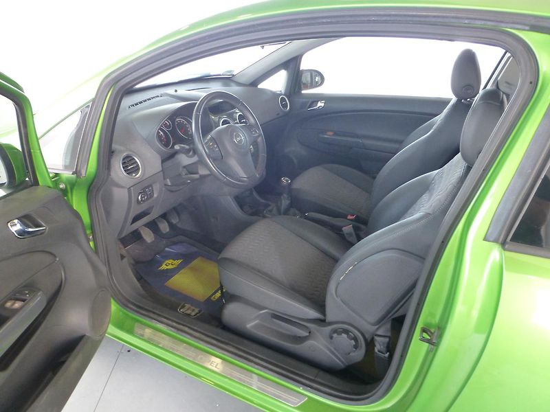 Opel Corsa (2013) 1,4i-74KW-SPORT!*AC*+SADA KOL* - fotka 10 z 24