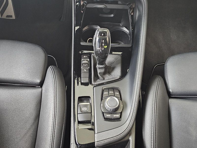BMW X2 sDrive18i - fotka 19 z 24