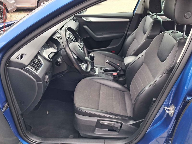 Škoda Octavia (2014) 1.6 TDi, Elegance, TZ - fotka 9 z 16