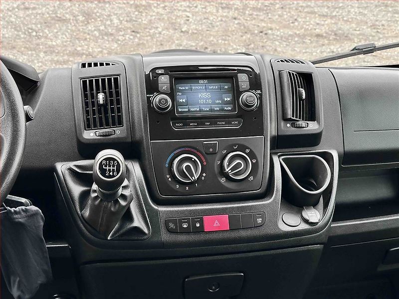 Peugeot Boxer (2017) 2.0 BlueHDi, Valník - fotka 9 z 12