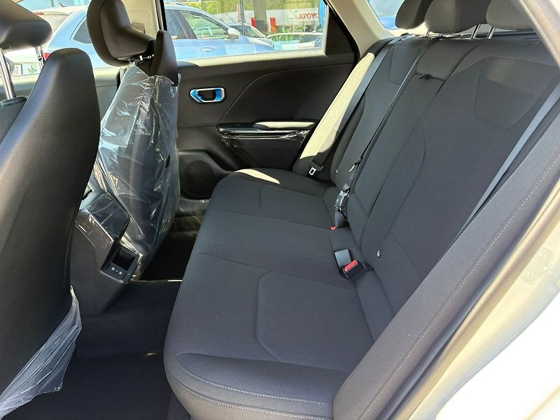 Kia Ostatní (2026) SW 1,6 T-GDi GPF 7DCT SPIN 110 - fotka 12 z 18