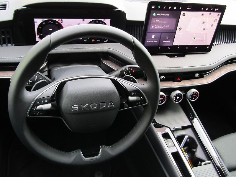 Škoda Superb (2026) L&K 2.0 TDI 110 kW DSG - fotka 16 z 30