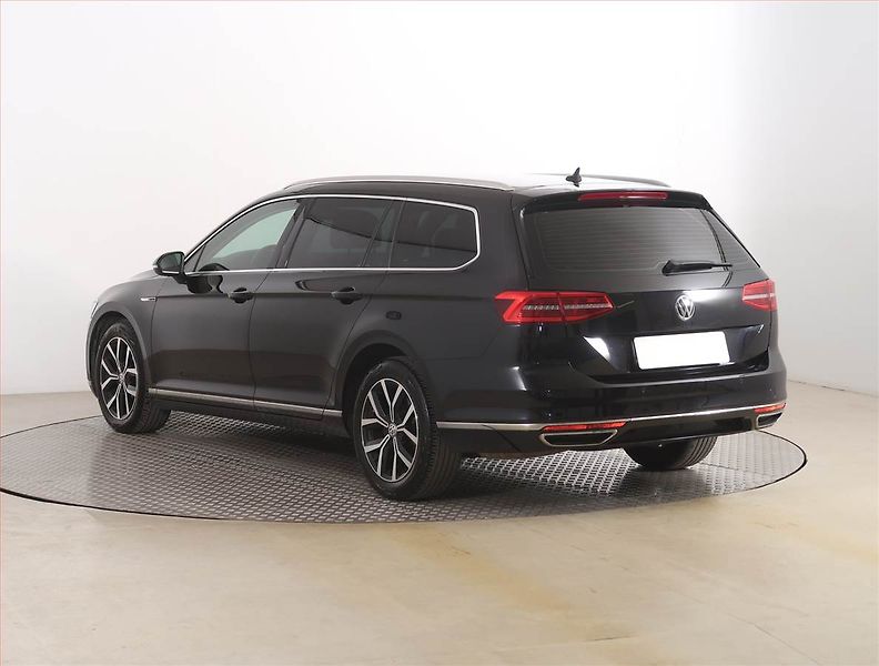 Volkswagen Passat (2016) Highline 2.0 TDI 4Motion, 4X4 - fotka 4 z 20