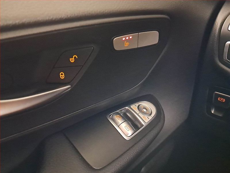 Mercedes-Benz Třídy V (2018) 220 d, ČR - fotka 18 z 23