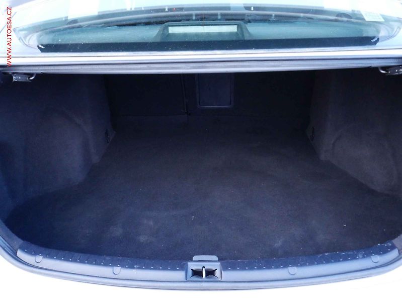 Toyota Avensis (2009) 2.0 D-4D, AC, temp - fotka 7 z 19