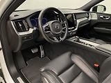 Volvo XC60 B6 AWD R-DESIGN AUT  - náhled 3